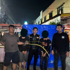 Perjualbelikan Senjata Tajam Lewat Akun Gangster, Dua Remaja Diringkus Polisi di Karawaci Tangerang