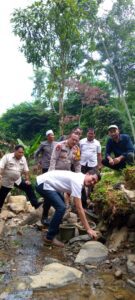 Peletakan Batu Pertama Di Pimpin Oleh Kapolsek Nangung