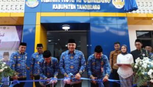 Bupati Zaki Resmikan Klinik Korpri Gemilang