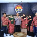 Kadiv Humas Polri Irjen Pol Sandi Hadiahi Lima Jurnalis ke Tanah Suci