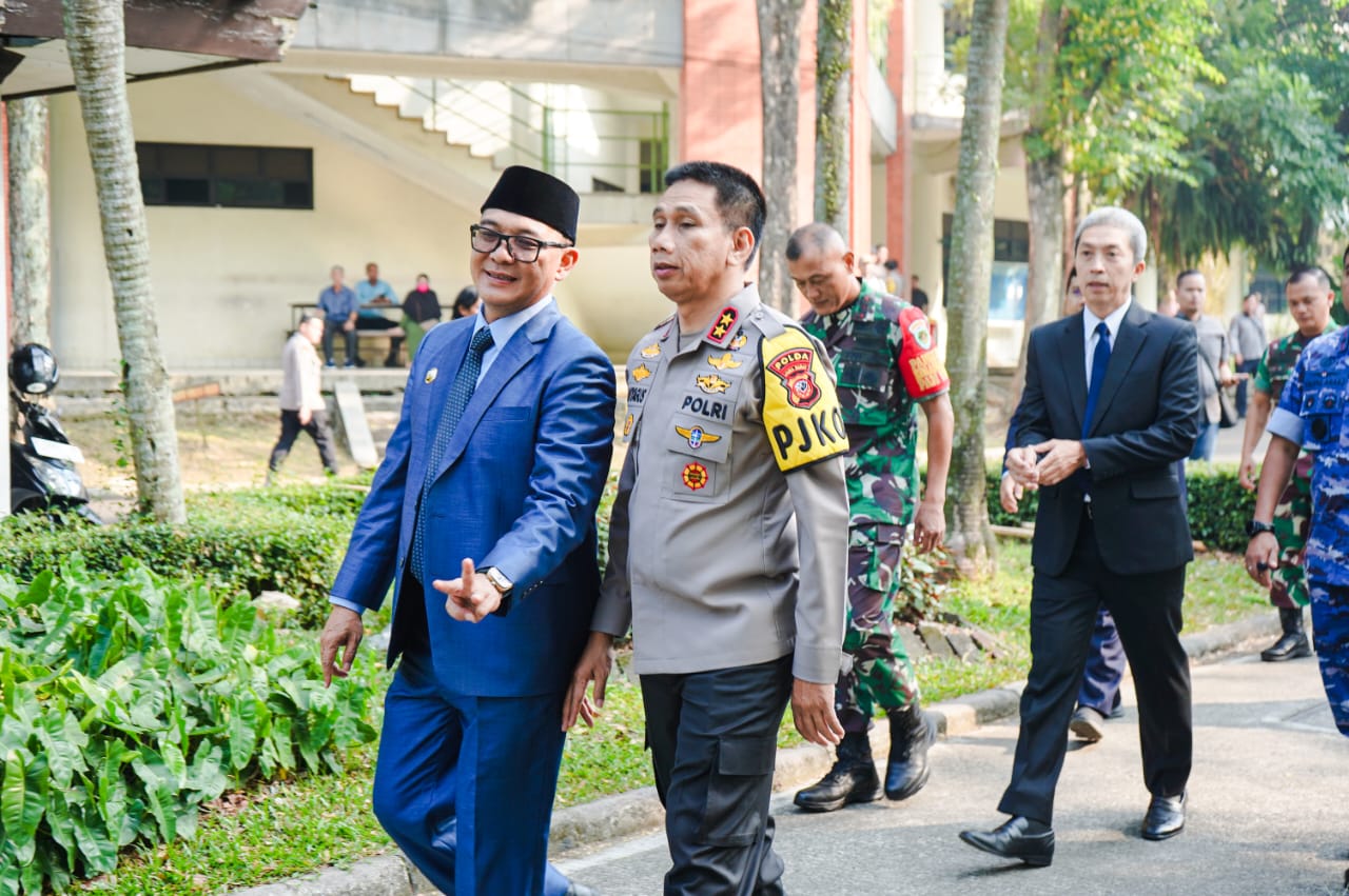 Bupati Iwan Setiawan Menghadiri Dies Natalis Ke-60 IPB University