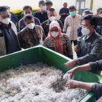 Sekda Kunjungan ke TPS3R Mekarwangi, Olah Sampah Jadi Bernilai Ekonomi