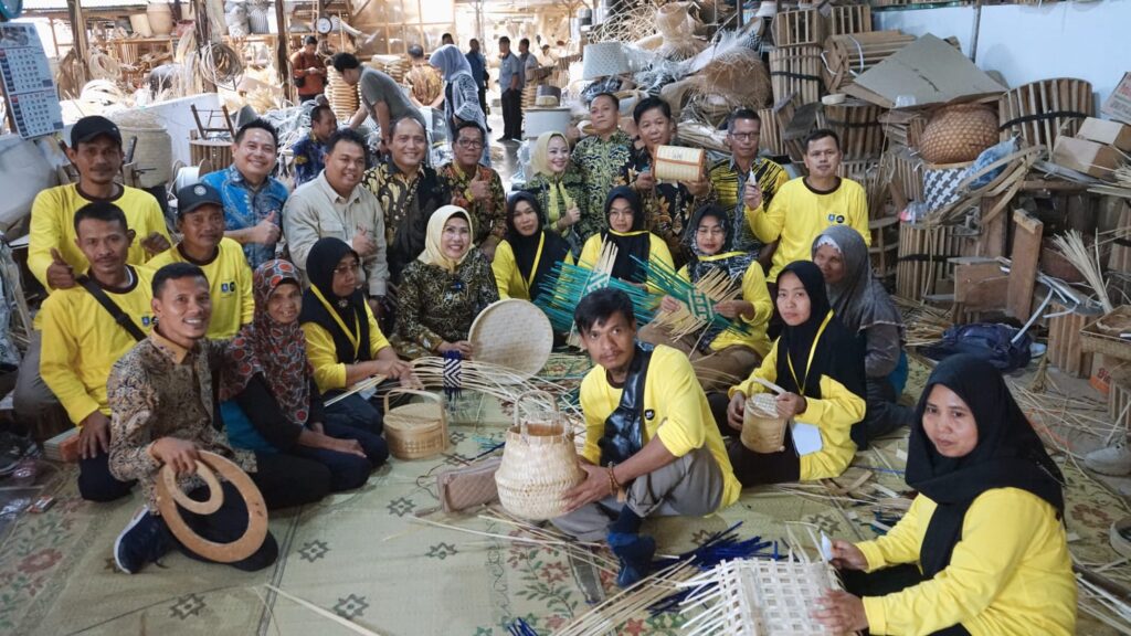 Program UMKM Bisa, Pemkab Serang Ajak 20 Perajin Bambu Belajar ke Jogja