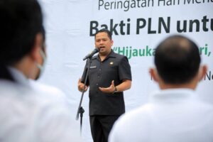 Aksi Tanam Pohon Bersama PLN, Wali Kota Tangerang : Jaga Selalu Lingkungan dan Hemat Listrik