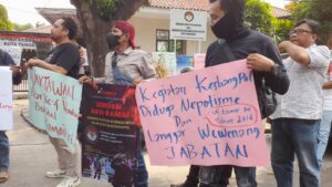 Dianggap Tidak Transparan, Forwat Gruduk Kesbangpol Kota Tangerang,