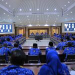 Wali Kota Tangerang Serahkan SK Pengangkatan Guru Menjadi Kepsek