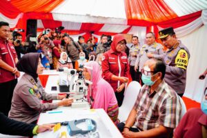 Kapolri Hadiri Bakti Kesehatan dan Sosial di Jawa Timur