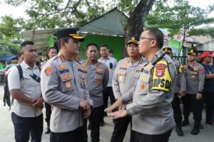 Kapolda Banten Cek Lokasi TPS Yang Rawan Terkena Dampak Banjir di Wilayah Kecamatan Pasar Kemis
