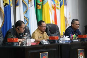 Mendagri Ingatkan Kepala Daerah Bantu Distribusi Logistik Pemilu dan Siagakan Fasilitas Kesehatan.