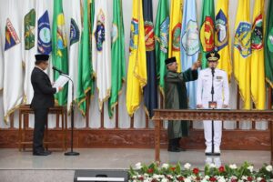Mendagri Lantik Adhy Karyono sebagai Pj. Gubernur Jatim