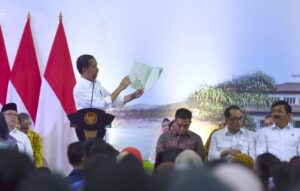 Presiden Jokowi Serahkan 3.000 Sertifikat Hak Atas Tanah di Kabupaten Bandung