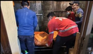 Polsek Cibinong Lakukan olah TKP Penemuan Mayat Pria di Rumah Kontrakan