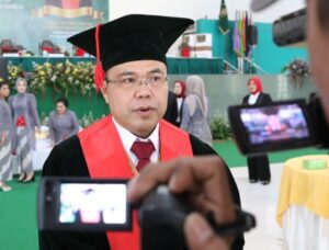 Stafsus Mendagri Hoiruddin Hasibuan Dikukuhkan Jadi Guru Besar Bidang Ilmu Hukum