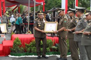 Tingkatkan Kepercayaan Publik, Mendagri Minta Satpol PP dan Satlinmas Jaga Integritas