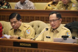 Rapat Kerja dengan Komisi II DPR RI, Mendagri Bersyukur Pemilu 2024 Berjalan Aman dan Damai