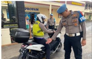 Kasi Propam bersama Anggota Laksanakan Giat Gaktibplin Kepada Anggota Polres Bogor dan Operasi Pengecekan Knalpot Yang tidak sesuai Sfesifikasi Tehnis di area internal Mako Polres Bogor