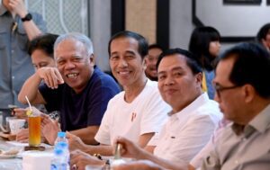 Saat Presiden Jokowi bersama Para Menteri Ngopi Bareng dan Sapa Masyarakat di Pontianak