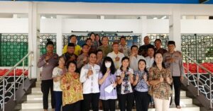Aksi Peduli Sesama Ramadhan 1445 H: RW. 010 Duri Kosamb i Bersama 3 Pilar Berbagi Sembako di Kelurahan Duri Kosambi