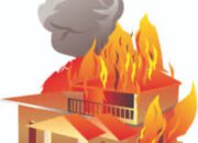 Polsek Citeureup Cek Lokasi TKP Kebakaran yang di Duga Akibat Konsleting Listrik di Desa Puspasari Kecamatan Citeurep, Kabupaten Bogor