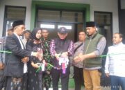 Camat Leuwiliang didampingi Kades Purasri Resmikan Gedung Serbaguna.