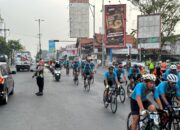 Polresta Sidoarjo Amankan Jalur Tour de Panderman 2024 Warga Antusias Suport Para Pembalap