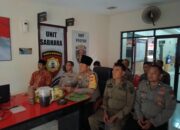 Kapolsek Menganti Bersama Forkopimcam Menganti Gelar Nobar Wayang Kulit di Mako Polsek Menganti Gresik