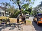 Sat Samapta Polresta Sidoarjo Tumbuhkan Rasa Peduli di Tengah Patroli