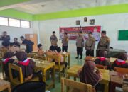 Kapolsek Krian Pimpin Langsung Program Makan Siang Bergizi Gratis