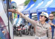 Menilik Aksi Simpatik Polisi di Pos Pelayanan Nataru Terminal Purabaya