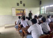 Wayang Pandawa Polsek Krembung Datangi Sekolah