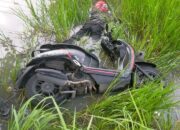 Diduga Mengantuk Pengendara Sepeda Motor Terjerumus ke Sungai