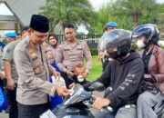 Gandeng Wartawan, Polres Metro Tangerang Kota Berbagi Takjil Gratis dan Himbauan Mudik ke Masyarakat