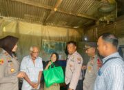 Kapolsek Sedati Gelar Bakti Sosial Bagikan 100 Paket Sembako