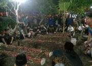 6 Jenazah Korban Longsor Cangar Tiba Di Rumah Duka