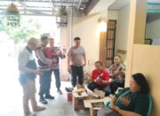 Warung Kuning Digeledah,Penjual dan Barang Bukti Miras Diamankan ke Polsek Porong
