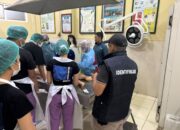 Seorang Wanita Diduga Menabrakan Diri ke Kereta Api di Perlintasan Bawah Flyover Aloha