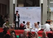 Ketua Yayasan Al Ikhlas Bojong Kamal Suherman,SH Bersama Siswa Memperingati Maulid Nabi Muhamad SAW