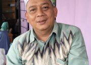 Pengajian Bulanan Maulid Nabi Muhamad SAW dan santunan anak yatim Di Desa Cicalengka berjalan khidmat