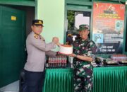 Polsek Gunung Anyar Beri Kejutan Spesial untuk Koramil 0830/11 Rungkut di Momen HUT ke-80 TNI