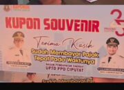 Meriahkan HUT ke 25 Provinsi Banten, Samsat UPTD Ciputat Bagikan Souvenir Untuk Wajib Pajak