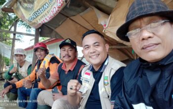 Debit Air Citarum Meningkat Sekcam Cikarang Timur dan Danramil 09 Lemah Abang Tinjau Banjir Labansari