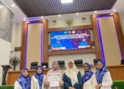 Desa Cicalengka Dapat Sertifikat Penghargaan Ajakan Masyarakat Ke Posyandu.